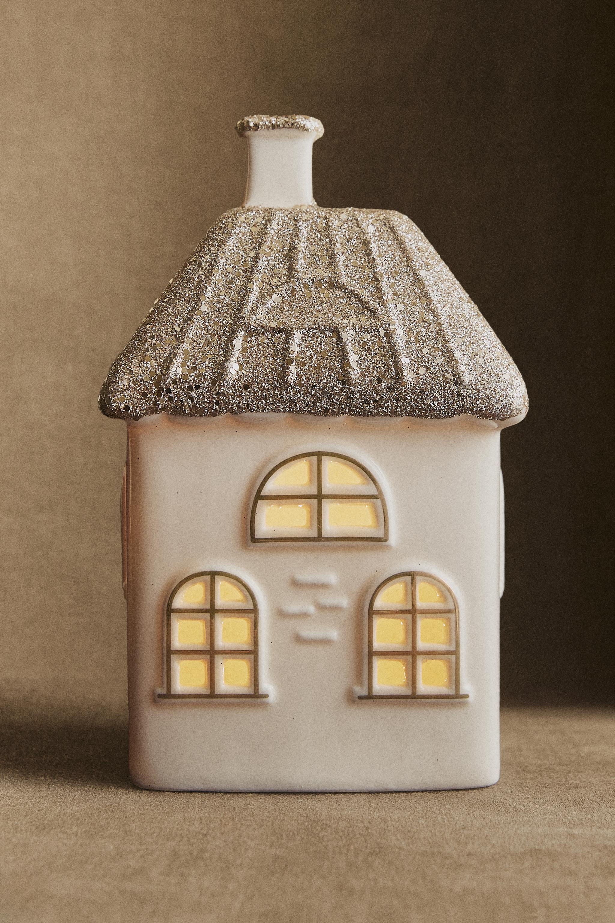 GLITTERY CERAMIC HOUSE WITH SQUARE CEILING CHRISTMAS ORNAMENT